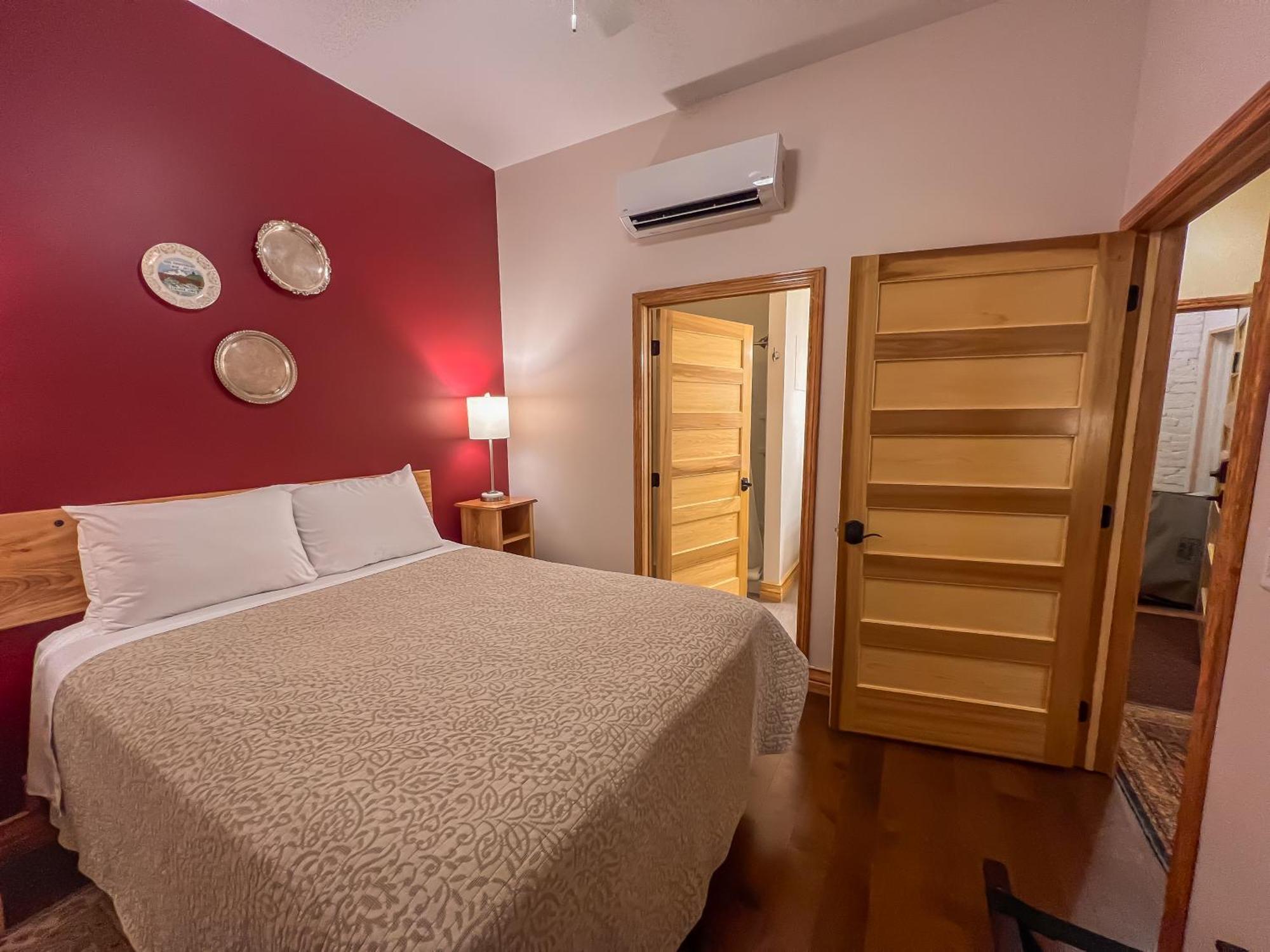 Goldfinch Suites Elkader Ngoại thất bức ảnh